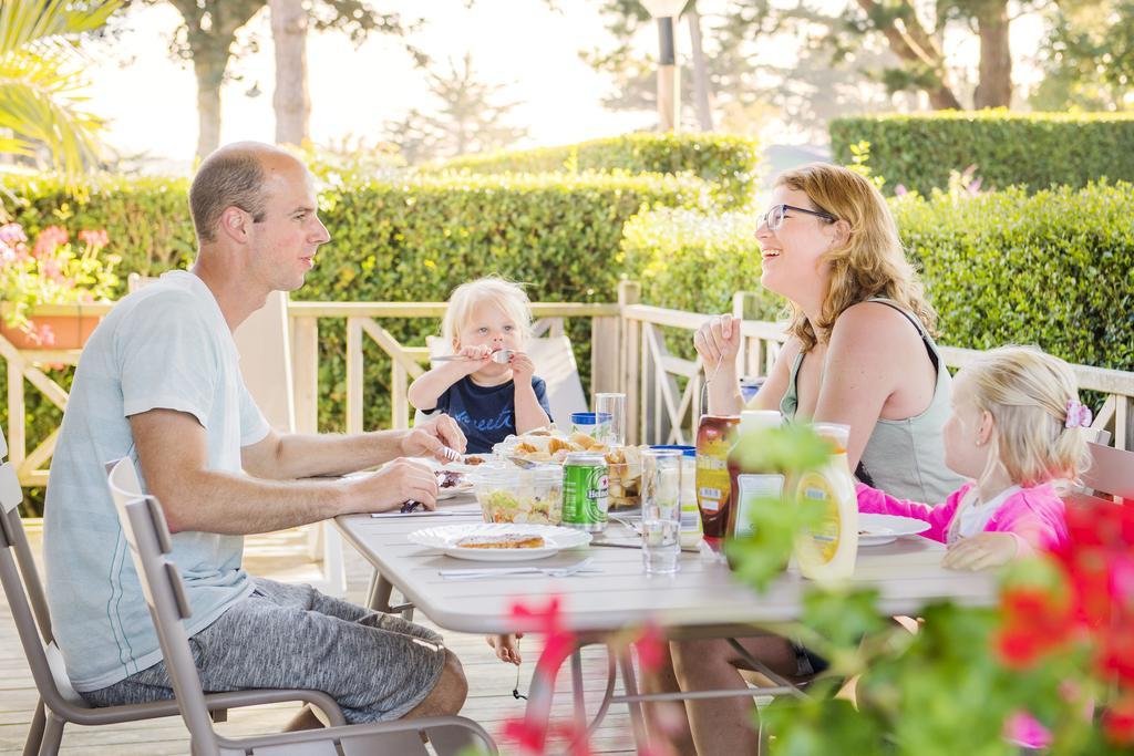Trélévern Camping Rcn Port L'Epine מראה חיצוני תמונה